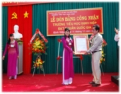 Lễ công nhận trường đạt chuẩn Quốc gia mức độ I