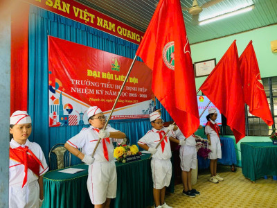 Đại hội Liên đội Trường Tiểu học Định Hiệp