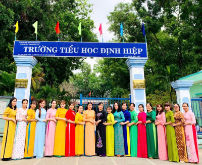 HƯỞNG ỨNG TUẦN LỄ ÁO DÀI